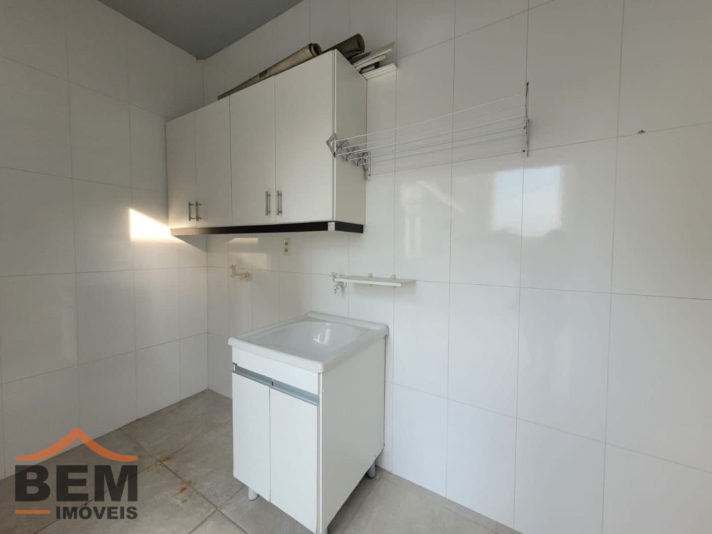 Casa para Locação com 2 quartos sendo 2 suítes, 2 vagas no bairro São João em Itajaí/SC
