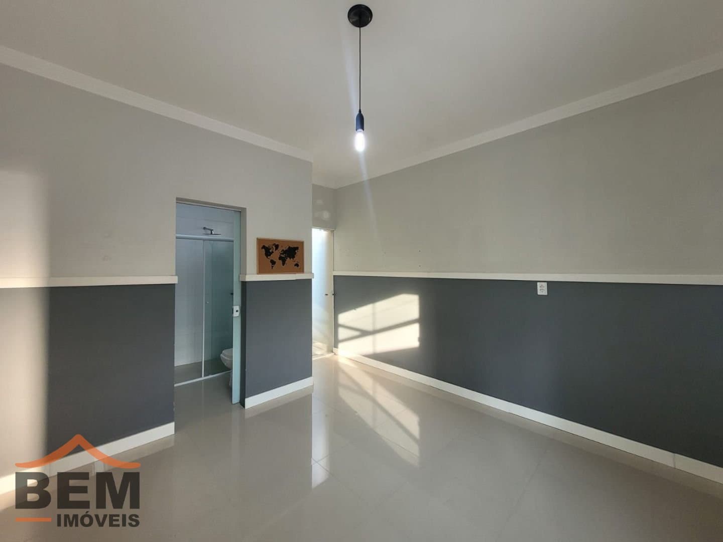 Casa para Locação com 2 quartos sendo 2 suítes, 2 vagas no bairro São João em Itajaí/SC