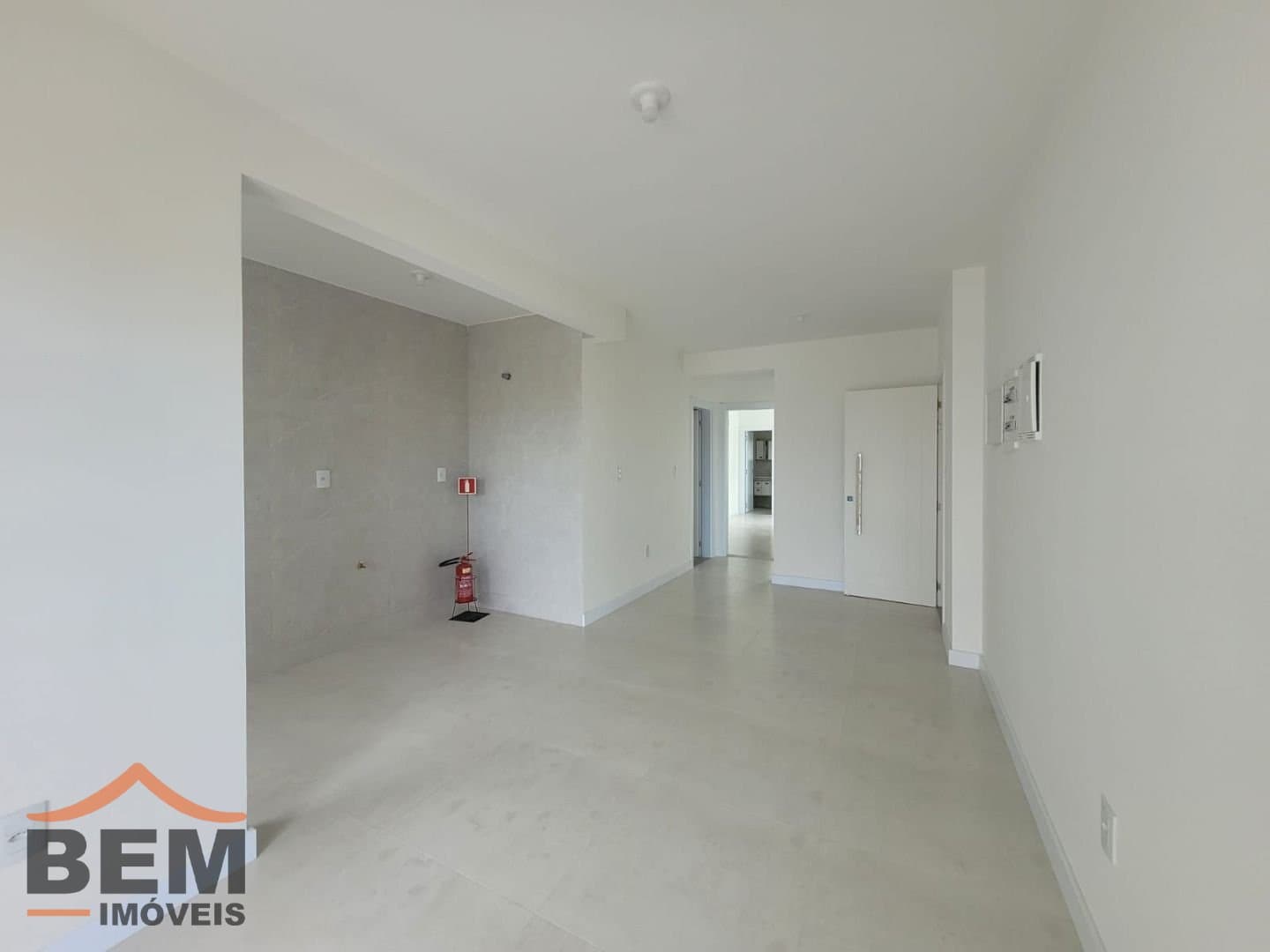 Apartamento para Locação com 2 quartos sendo 1 suíte, 1 vaga no bairro Murta em Itajaí/SC
