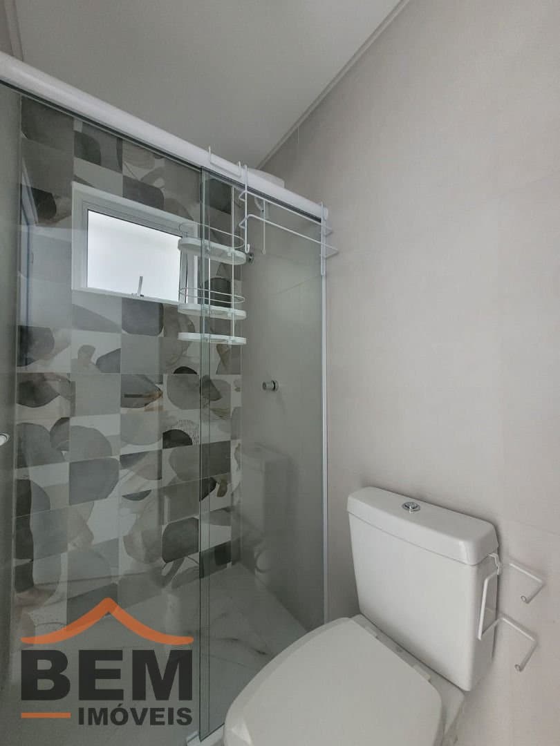 Apartamento para Locação com 2 quartos sendo 1 suíte, 1 vaga no bairro Murta em Itajaí/SC