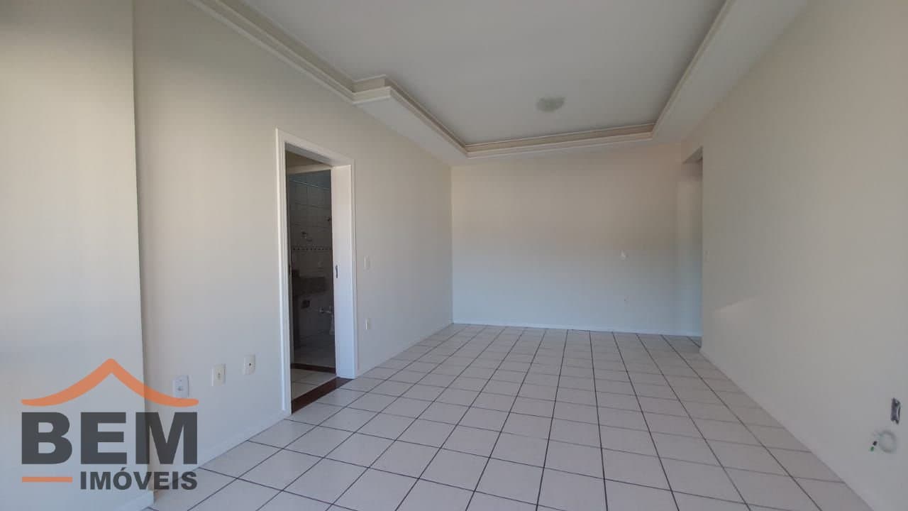 Apartamento para Locação com 3 quartos e 100m² no bairro Centro, em Itajaí - SC