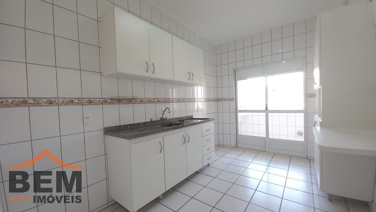 Apartamento para Locação com 3 quartos e 100m² no bairro Centro, em Itajaí - SC