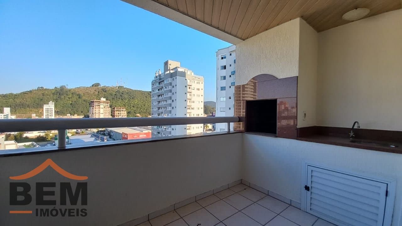 Apartamento para Locação com 3 quartos e 100m² no bairro Centro, em Itajaí - SC