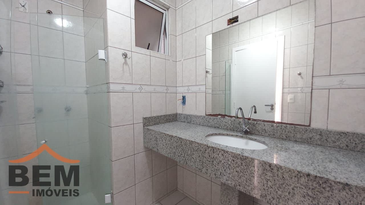 Apartamento para Locação com 3 quartos e 100m² no bairro Centro, em Itajaí - SC