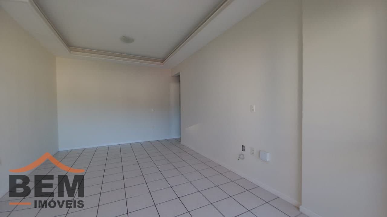 Apartamento para Locação com 3 quartos e 100m² no bairro Centro, em Itajaí - SC