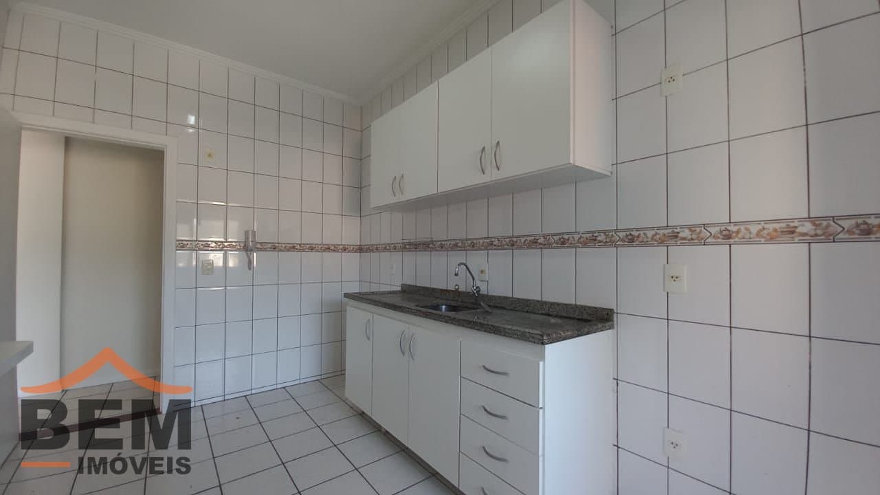 Apartamento para Locação com 3 quartos e 100m² no bairro Centro, em Itajaí - SC