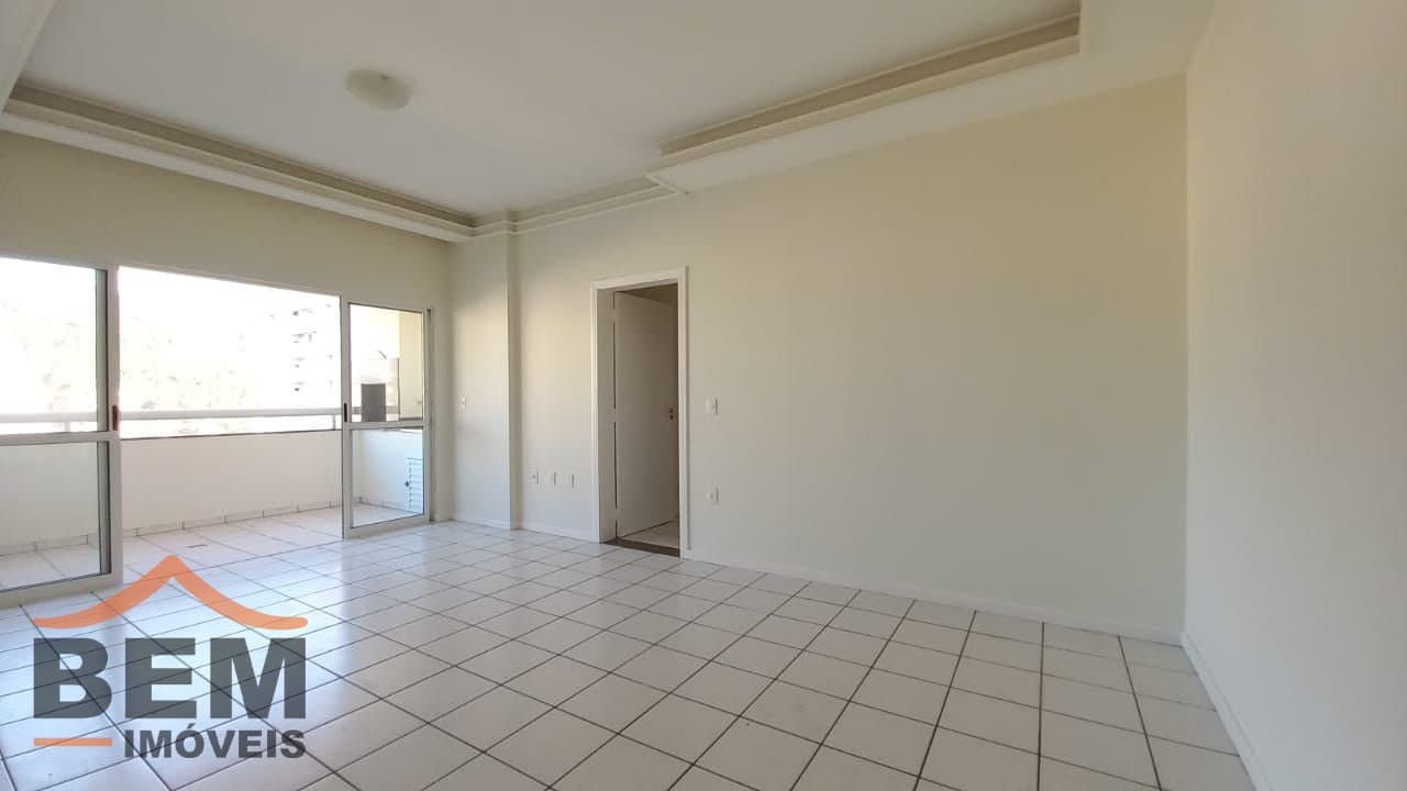 Apartamento para Locação com 3 quartos e 100m² no bairro Centro, em Itajaí - SC