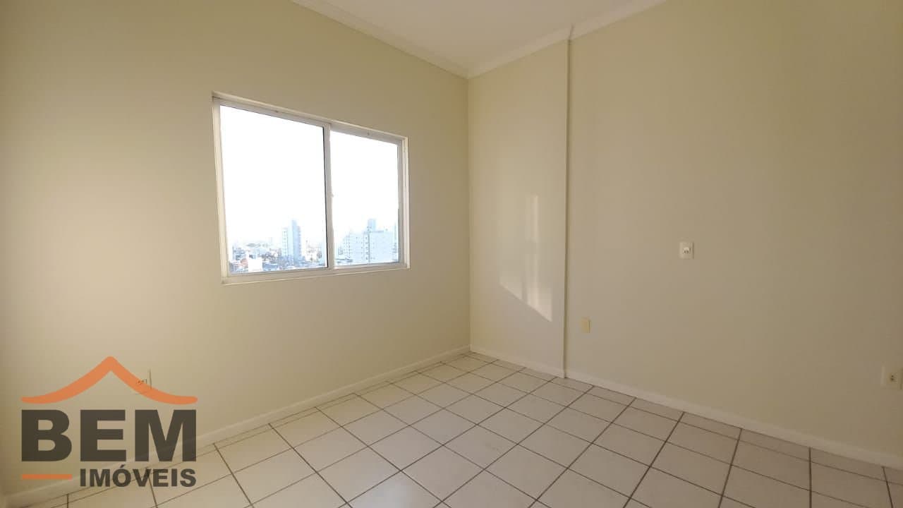 Apartamento para Locação com 3 quartos e 100m² no bairro Centro, em Itajaí - SC