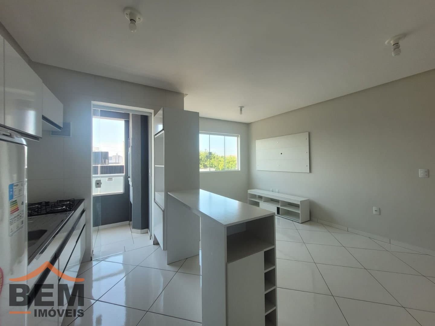 Apartamento para Locação com 2 quartos sendo 1 suíte, 1 vaga no bairro São Vicente em Itajaí/SC