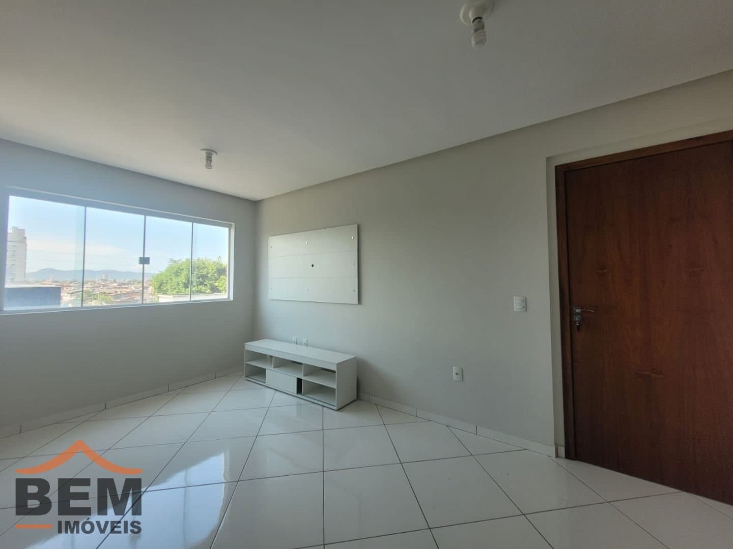 Apartamento para Locação com 2 quartos sendo 1 suíte, 1 vaga no bairro São Vicente em Itajaí/SC