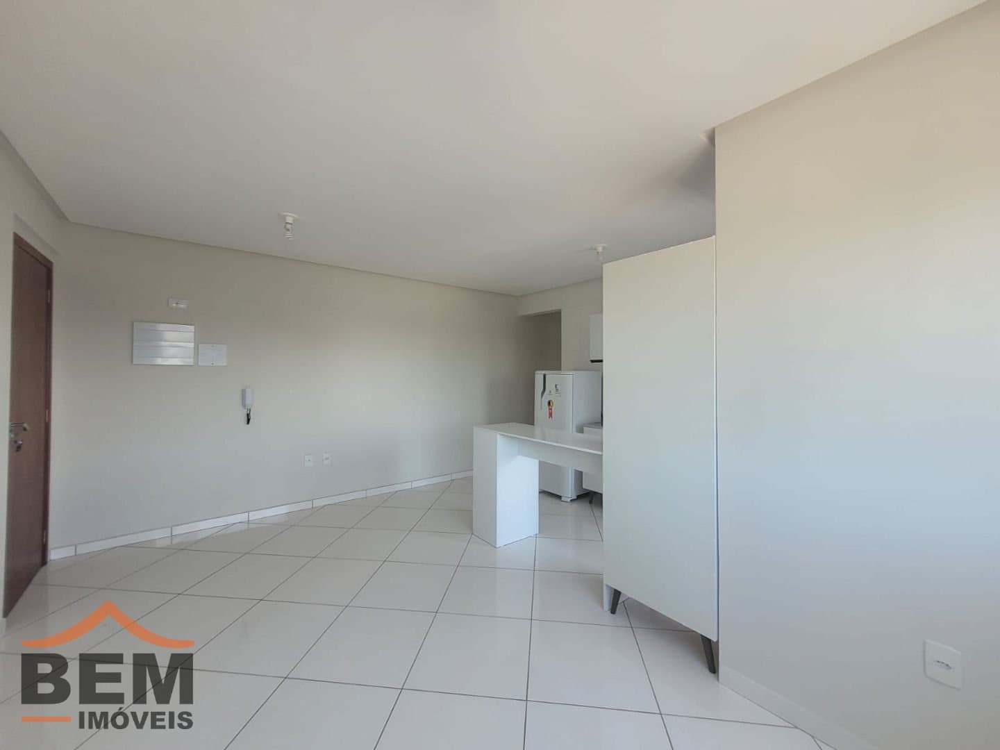 Apartamento para Locação com 2 quartos sendo 1 suíte, 1 vaga no bairro São Vicente em Itajaí/SC
