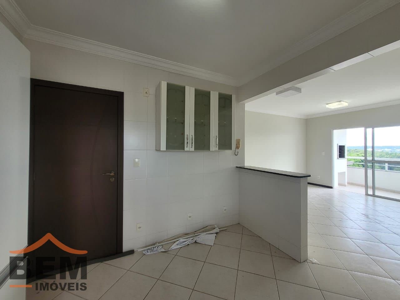 Apartamento para alugar com 2 quartos e 70 m² no bairro Dom Bosco, em Itajaí.