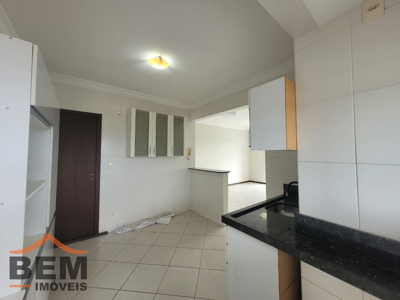 Apartamento para alugar com 2 quartos e 70 m² no bairro Dom Bosco, em Itajaí.