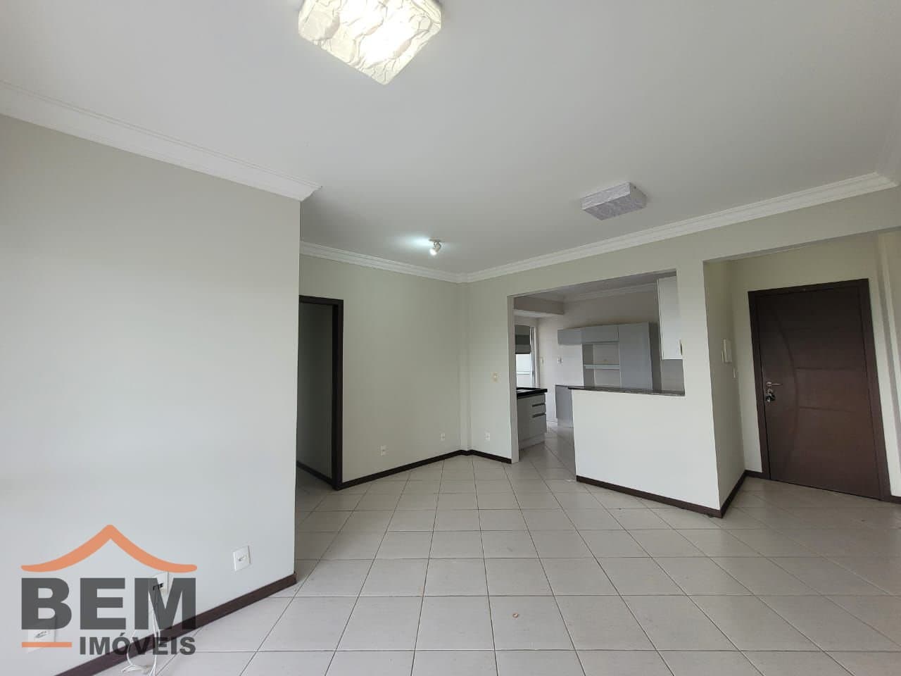 Apartamento para alugar com 2 quartos e 70 m² no bairro Dom Bosco, em Itajaí.