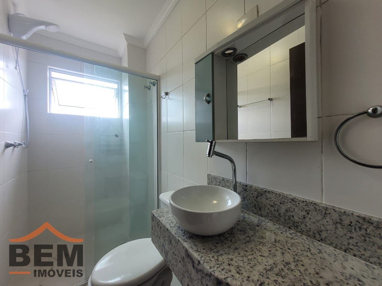Apartamento para alugar com 2 quartos e 70 m² no bairro Dom Bosco, em Itajaí.