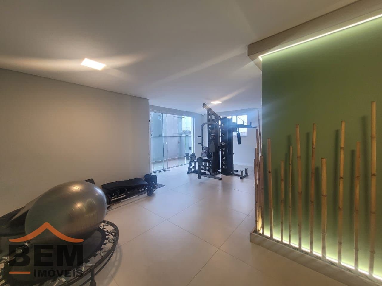 Apartamento para Locação com 2 quartos, 1 vaga no bairro São Vicente em Itajaí/SC