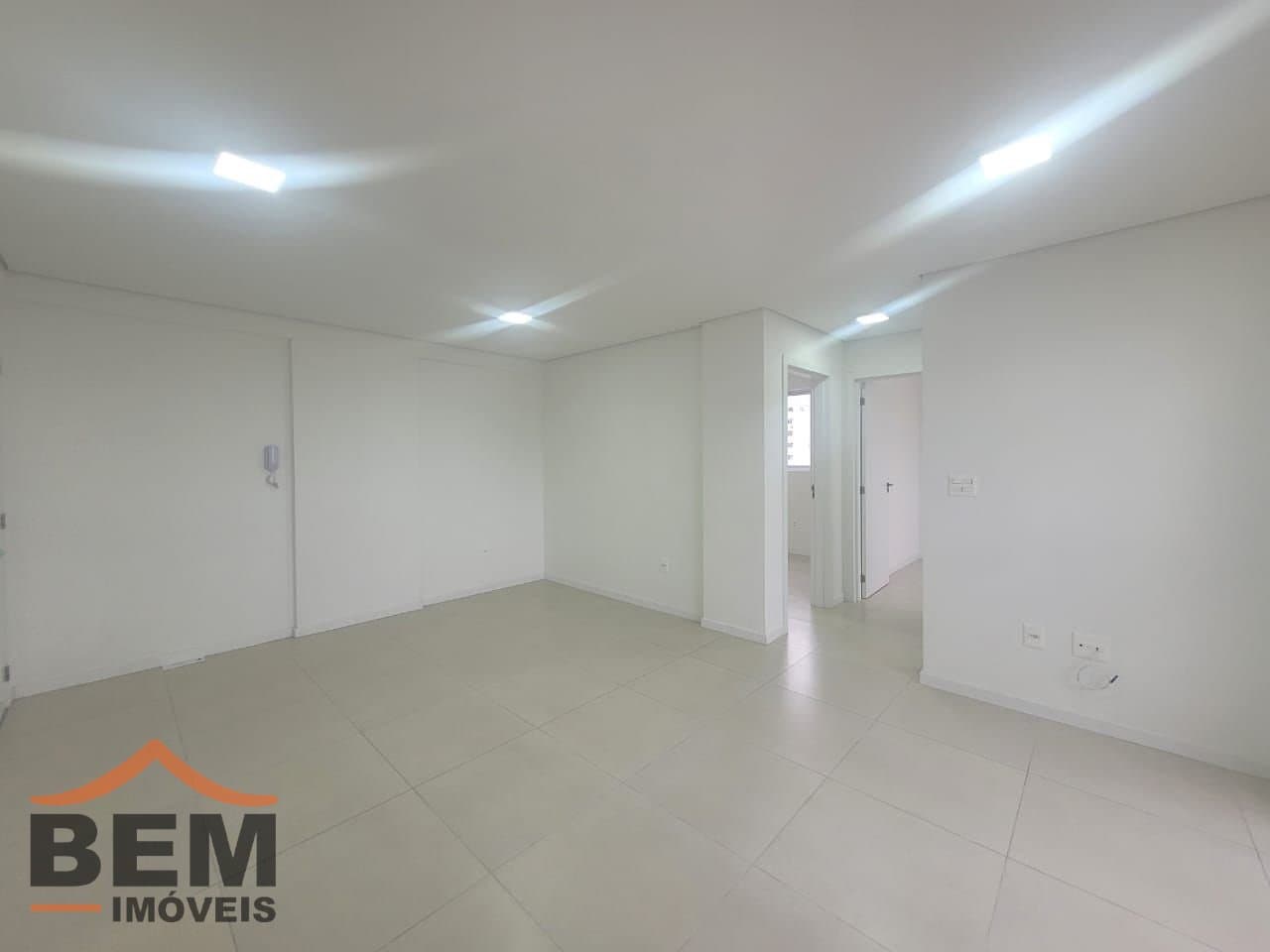 Apartamento para Locação com 2 quartos, 1 vaga no bairro São Vicente em Itajaí/SC