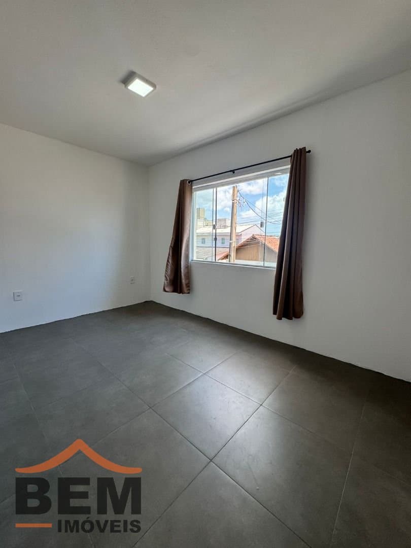 Apartamento para Locação com 1 quarto, 1 vaga no bairro Centro em Navegantes/SC