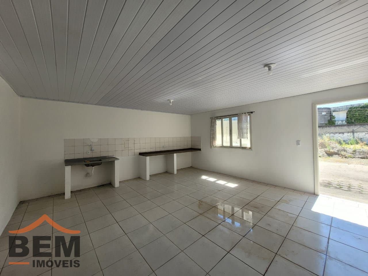 Casa para Locação com 2 quartos, 1 vaga no bairro Centro em Itajaí/SC
