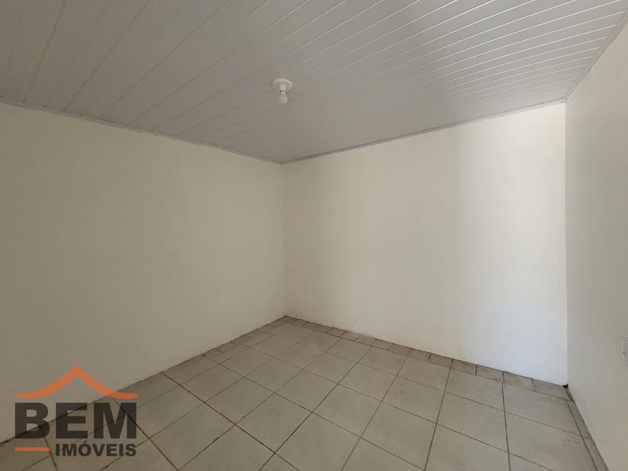 Casa para Locação com 2 quartos, 1 vaga no bairro Centro em Itajaí/SC