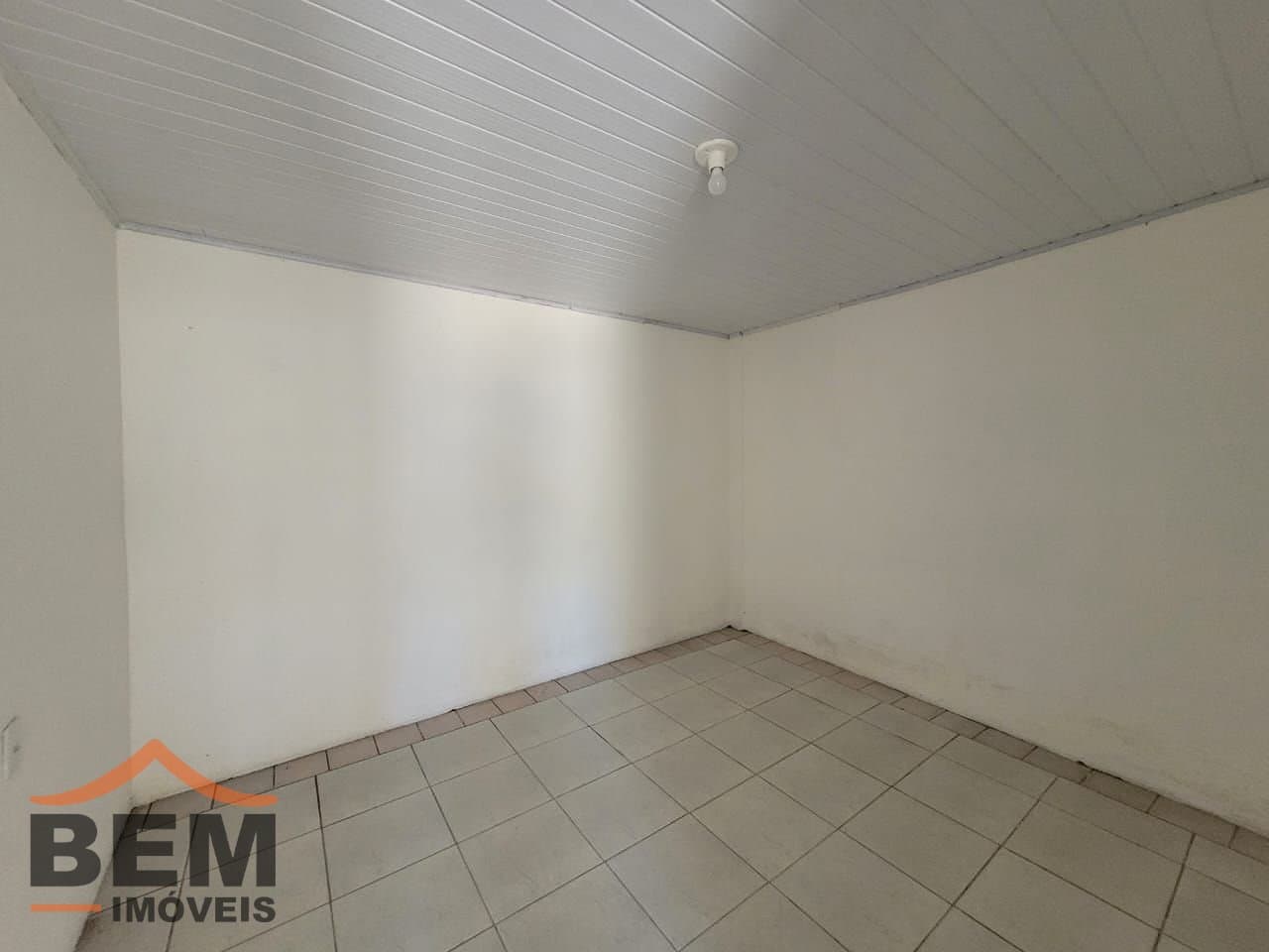 Casa para Locação com 2 quartos, 1 vaga no bairro Centro em Itajaí/SC