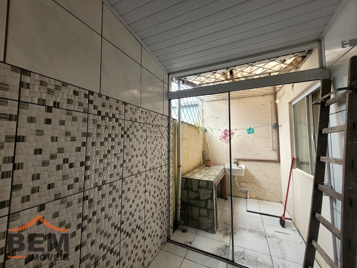 Casa para Locação com 3 quartos, 1 vaga no bairro Santa Regina em Itajaí/SC