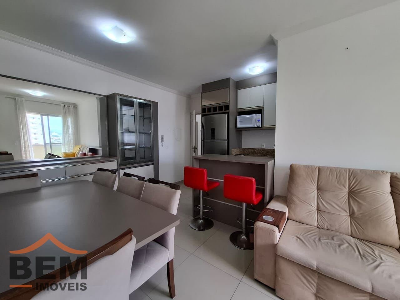 Apartamento para locação com 2 quartos e 51,86 m² no bairro Cordeiros, em Itajaí