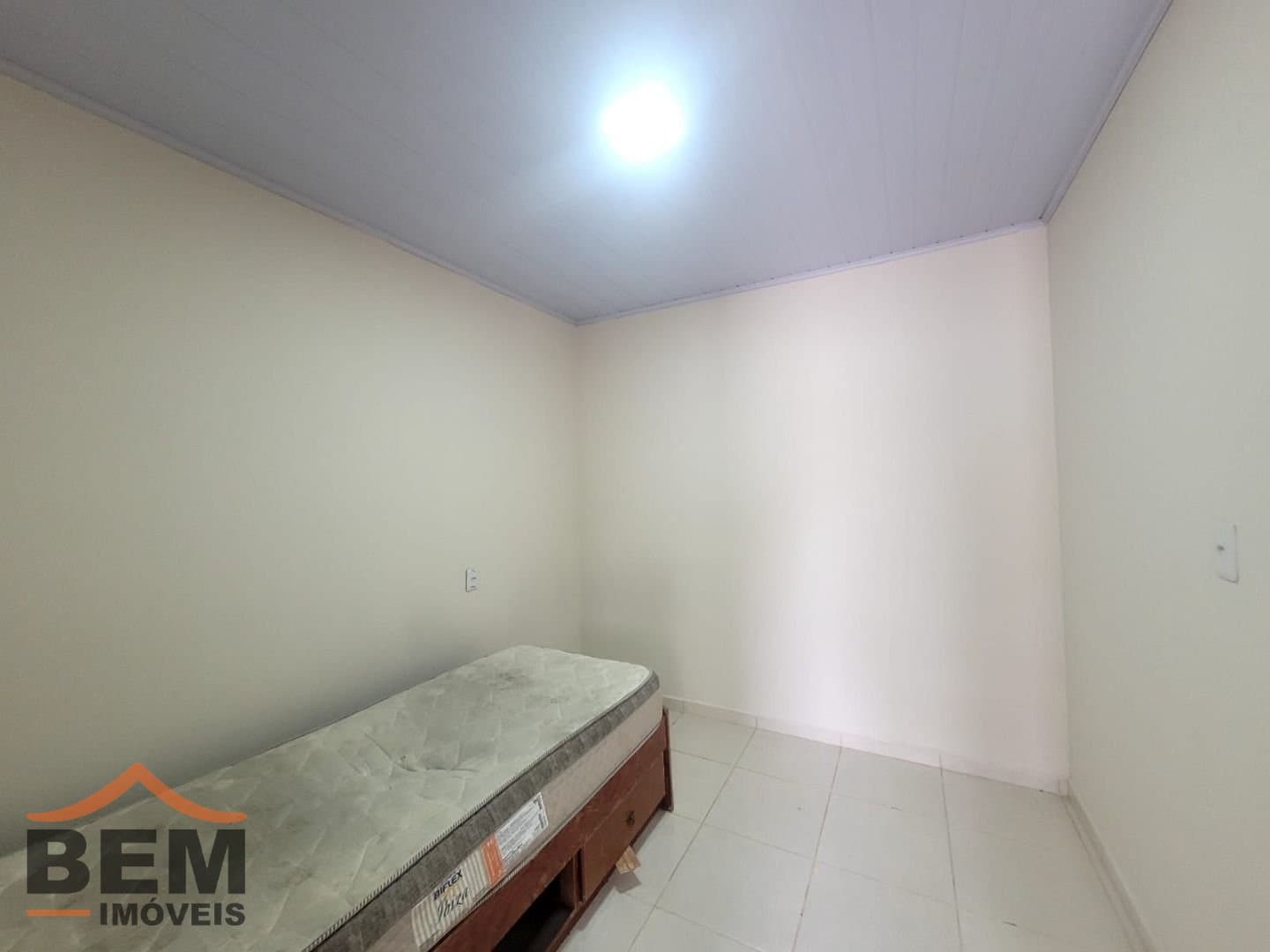 Apartamento para Locação com 2 quartos, 1 vaga no bairro Santa Regina em Itajaí/SC