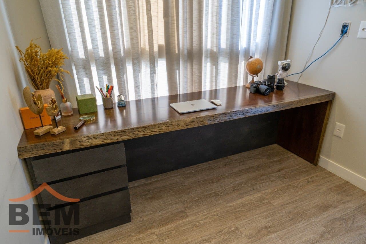 Apartamento à Venda com 3 quartos sendo 3 suítes, 3 vagas no bairro Fazenda em Itajaí/SC