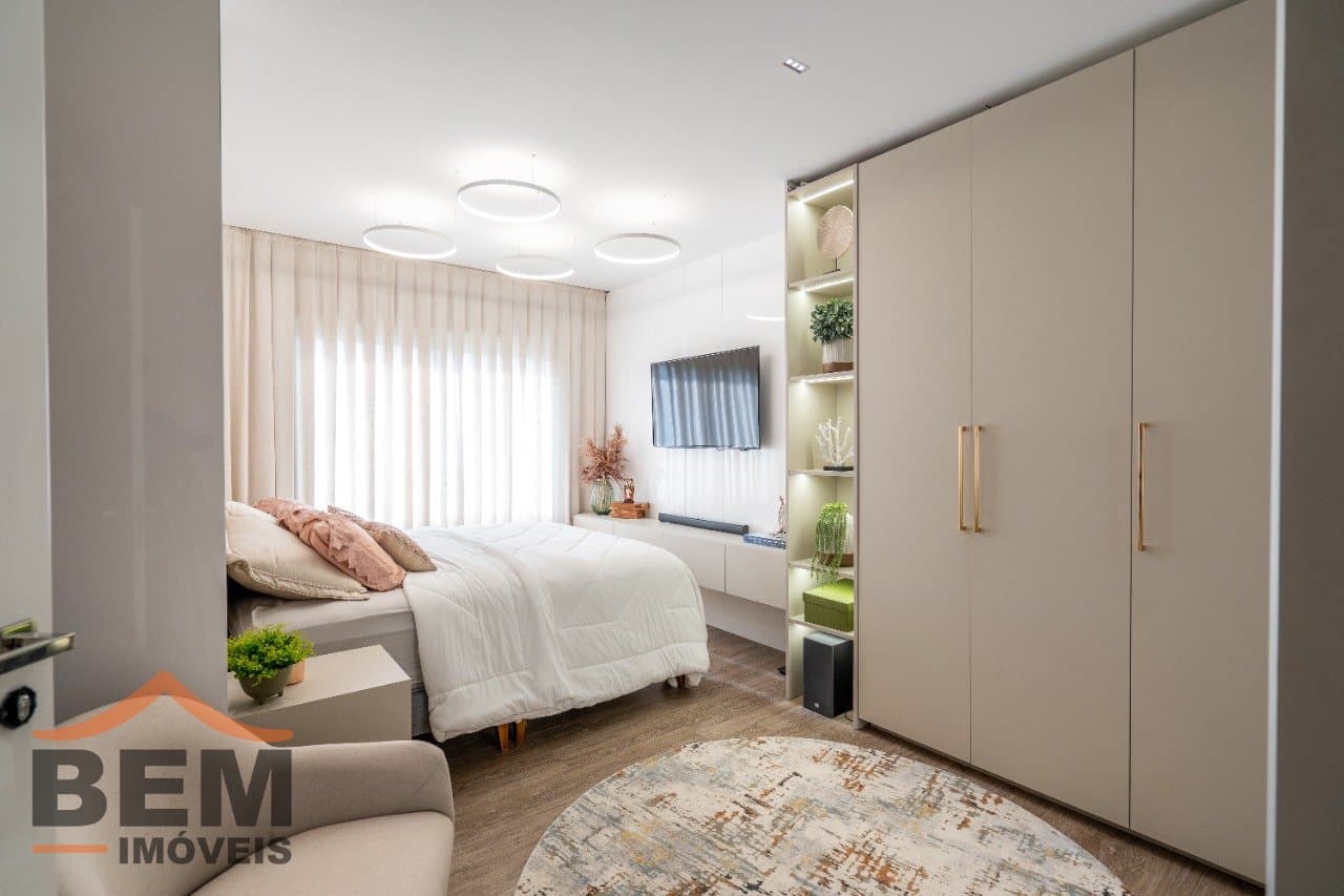 Apartamento à Venda com 3 quartos sendo 3 suítes, 3 vagas no bairro Fazenda em Itajaí/SC