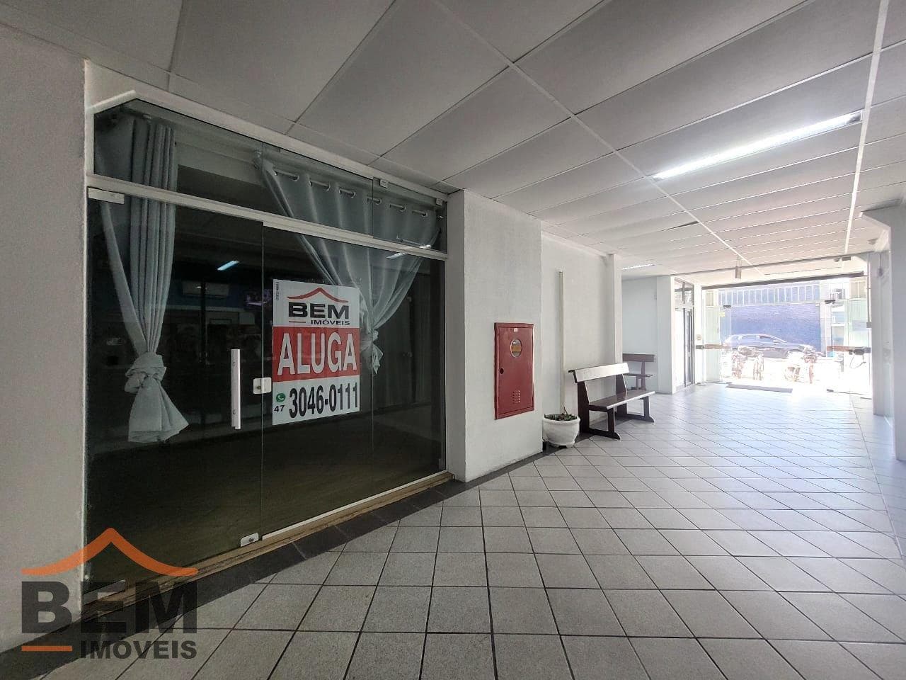 Salas/Conjuntos para Locação com 18m² no bairro Centro, em Itajaí - SC