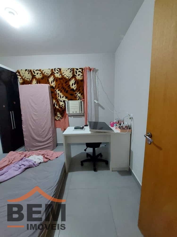 Casa à Venda com 2 quartos sendo 2 suítes no bairro Santa Regina em Camboriú/SC