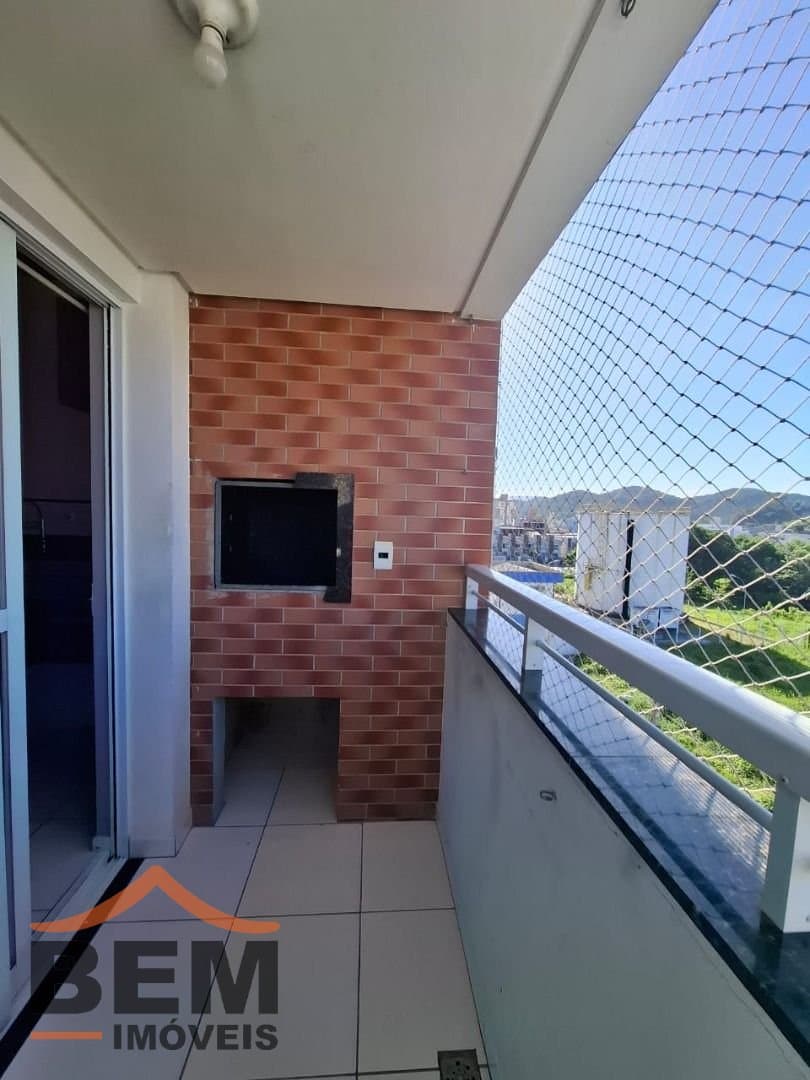 Apartamento para Locação com 2 quartos, 1 vaga no bairro Centro em Camboriú/SC