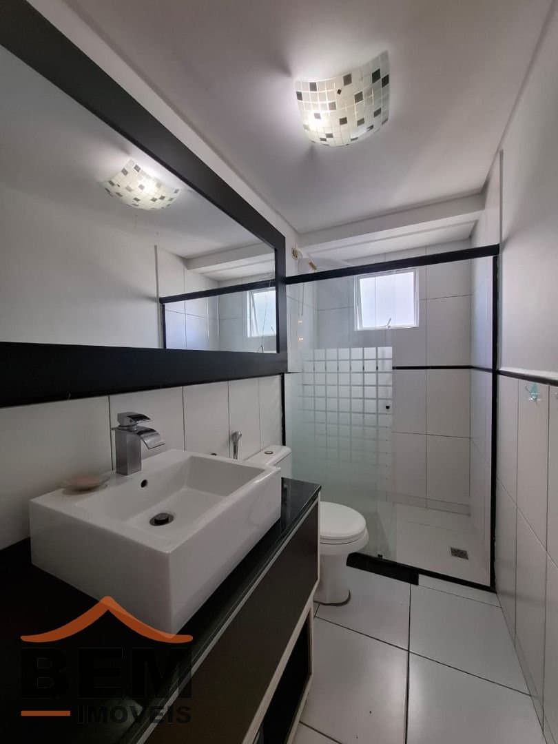 Apartamento para Locação com 2 quartos, 1 vaga no bairro Centro em Camboriú/SC