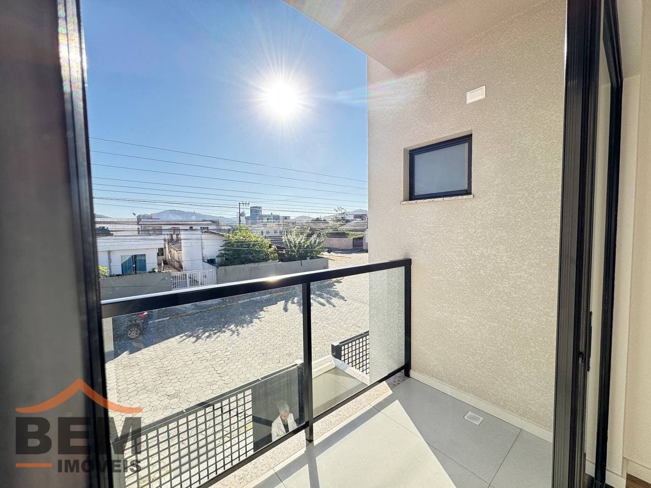 Casa à Venda com 2 quartos sendo 2 suítes, 1 vaga no bairro Santa Regina em Camboriú/SC
