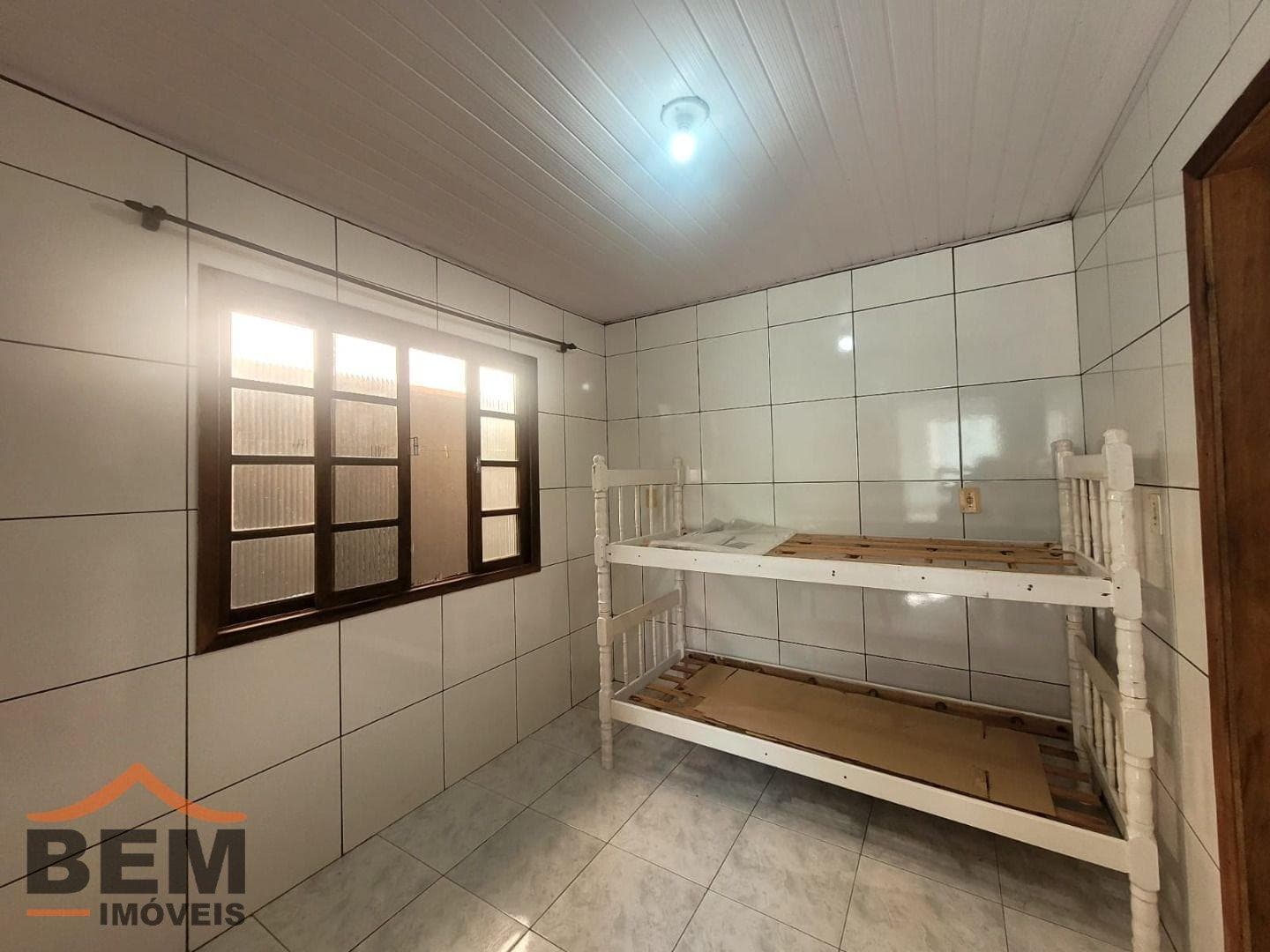 Kitnet para Locação com 1 quarto e 30m² no bairro São Vicente, em Itajaí - SC