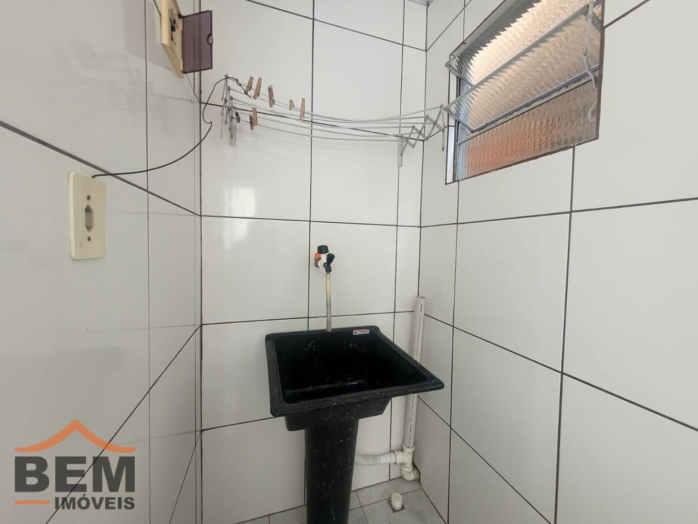 Kitnet para Locação com 1 quarto e 30m² no bairro São Vicente, em Itajaí - SC
