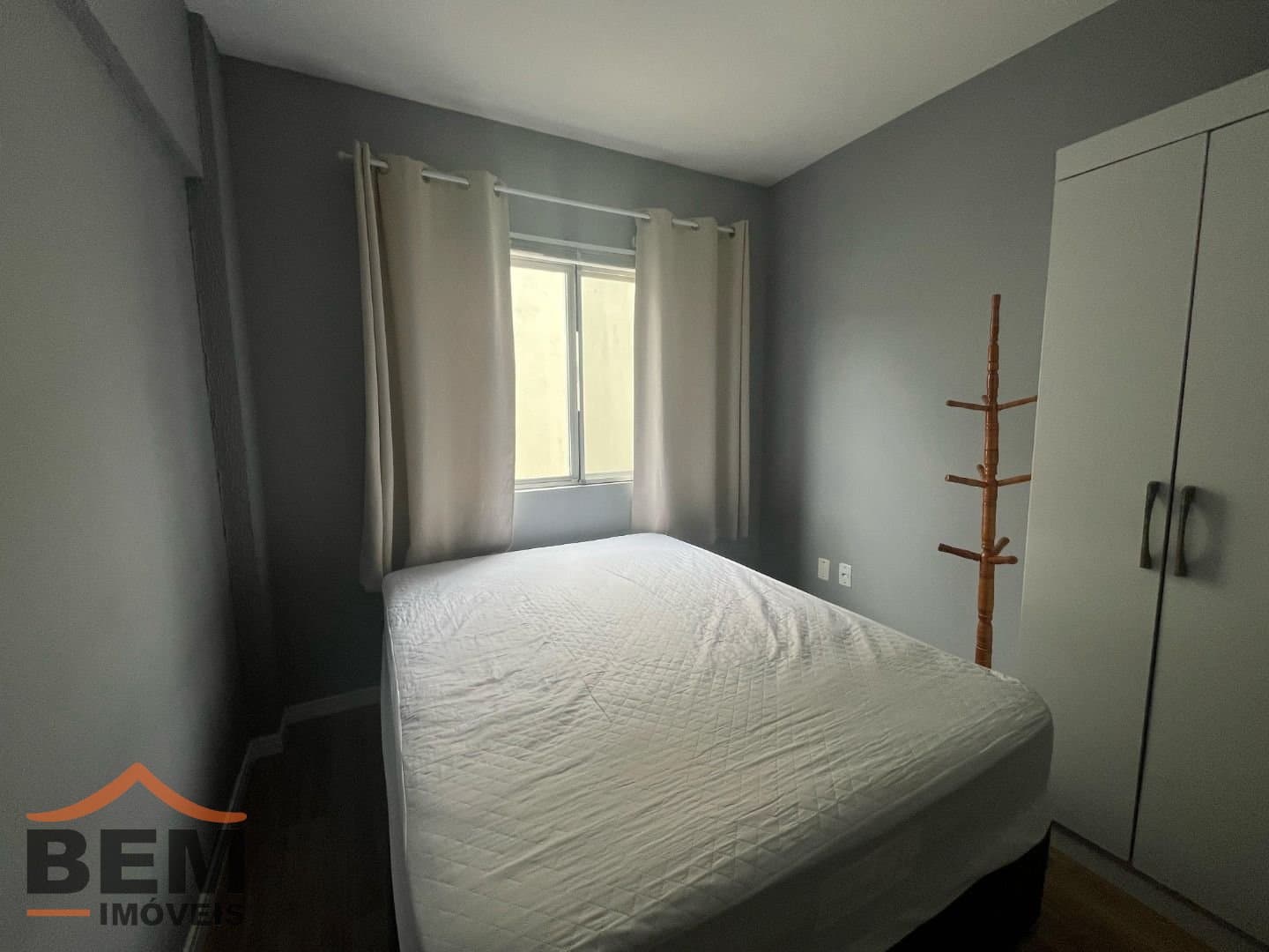Apartamento para Locação com 1 quarto sendo 1 suíte no bairro Municipios em Balneário Camboriú/SC: 15- DORMITÓRIO SUÍTE 