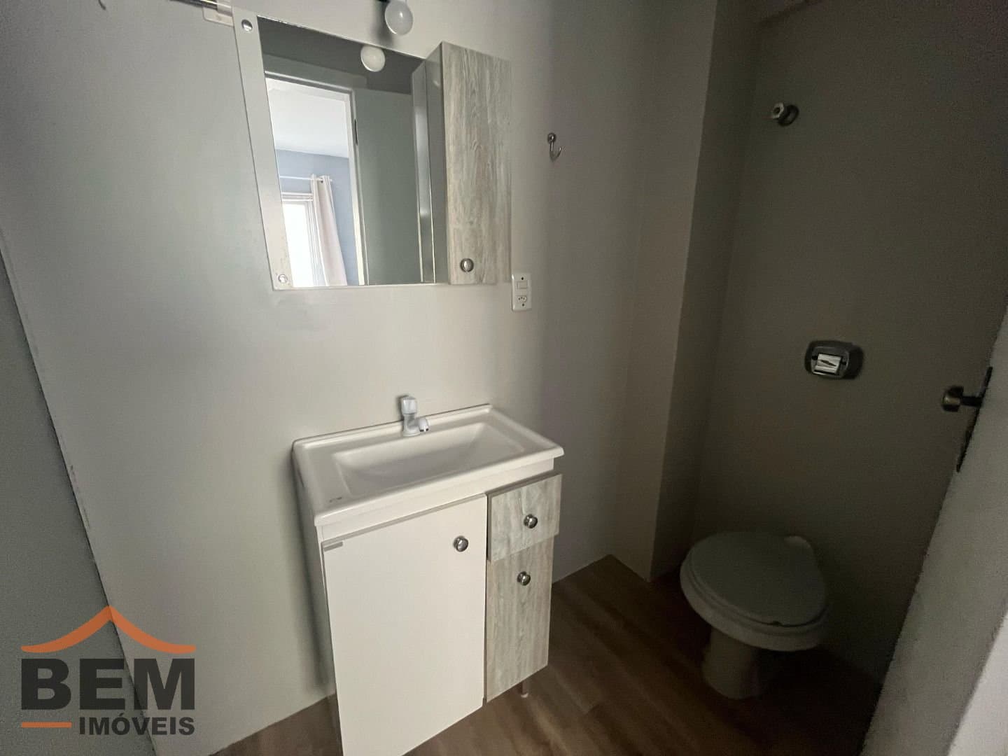Apartamento para Locação com 1 quarto sendo 1 suíte no bairro Municipios em Balneário Camboriú/SC: 17- BANHEIRO SUÍTE