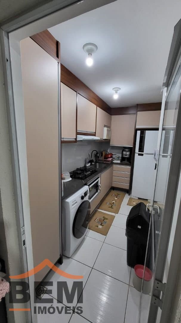 Apartamento para Locação com 2 quartos, 1 vaga no bairro Espinheiros em Itajaí/SC