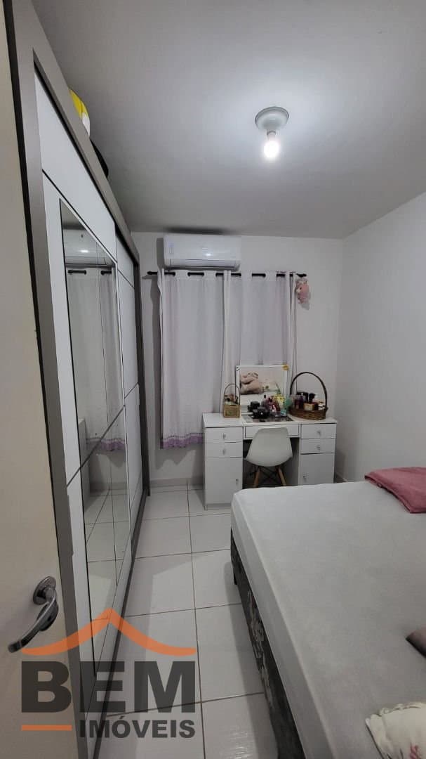 Apartamento para Locação com 2 quartos, 1 vaga no bairro Espinheiros em Itajaí/SC