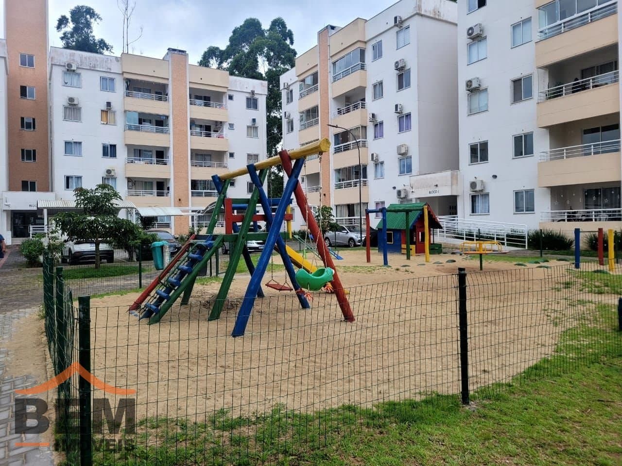 Apartamento para Locação com 2 quartos, 1 vaga no bairro Espinheiros em Itajaí/SC