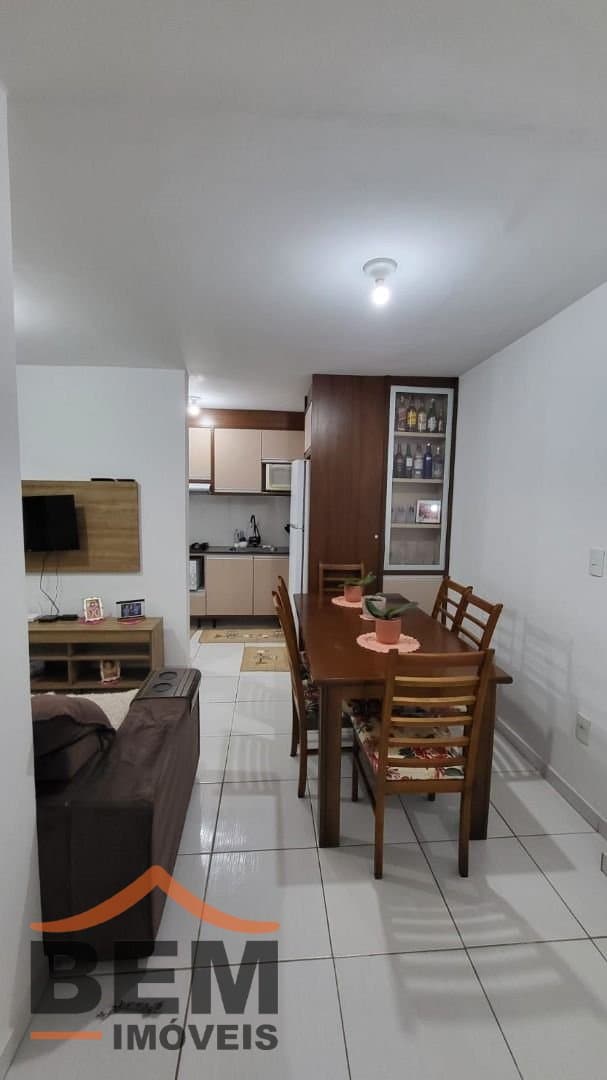 Apartamento para Locação com 2 quartos, 1 vaga no bairro Espinheiros em Itajaí/SC