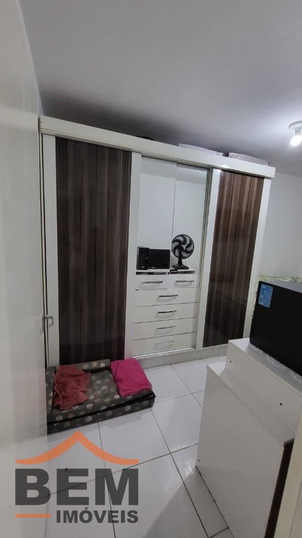 Apartamento para Locação com 2 quartos, 1 vaga no bairro Espinheiros em Itajaí/SC