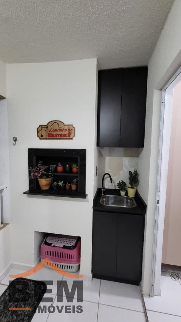 Apartamento para Locação com 2 quartos, 1 vaga no bairro Espinheiros em Itajaí/SC