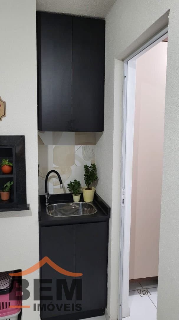 Apartamento para Locação com 2 quartos, 1 vaga no bairro Espinheiros em Itajaí/SC