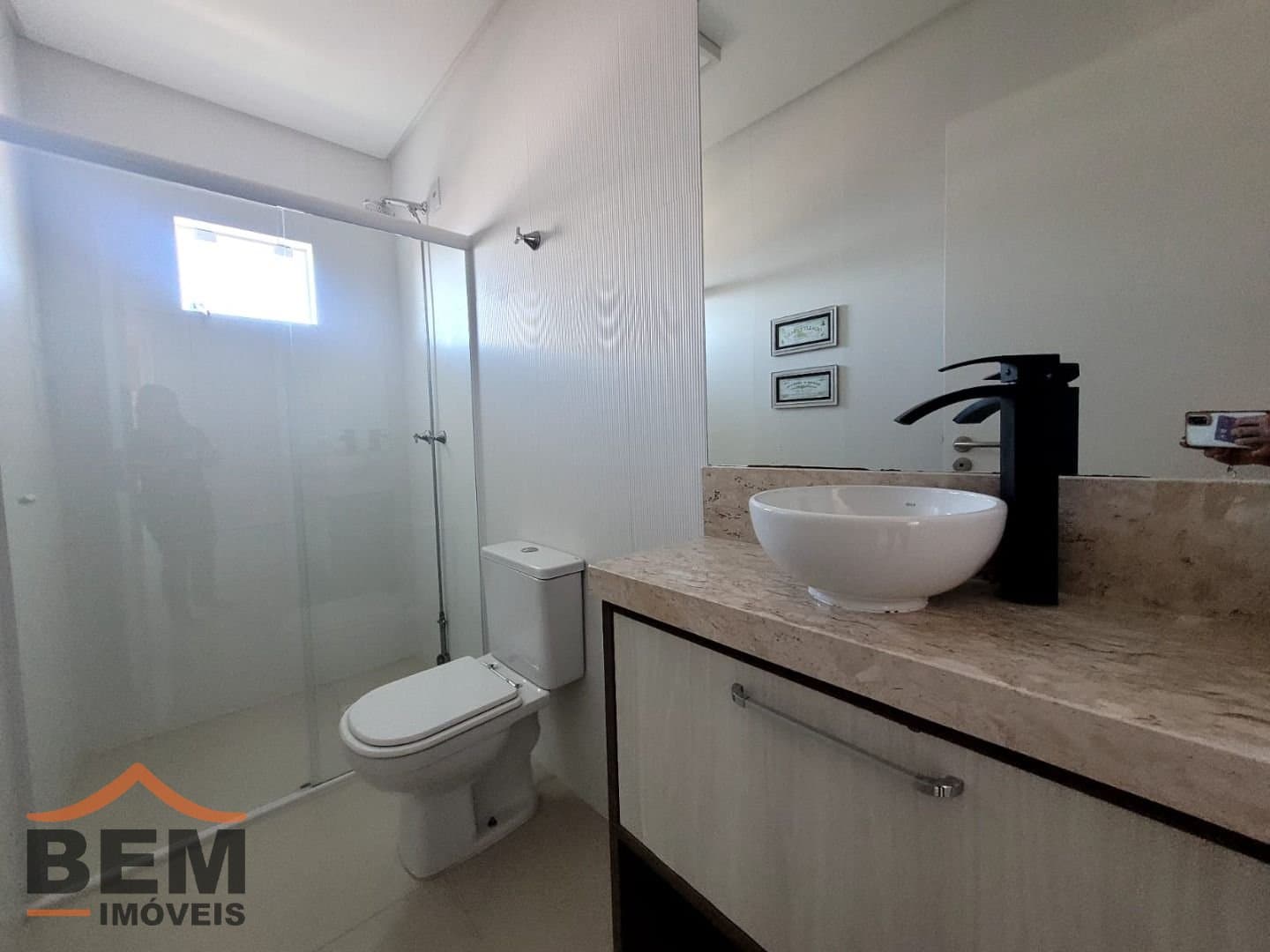 Apartamento para alugar com 3 quartos e 110 m² no bairro Cabeçudas, em Itajaí.