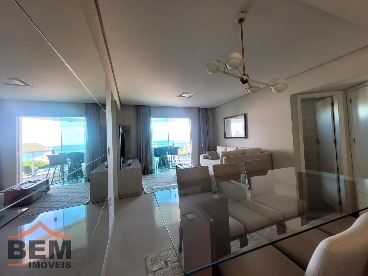 Apartamento para alugar com 3 quartos e 110 m² no bairro Cabeçudas, em Itajaí.