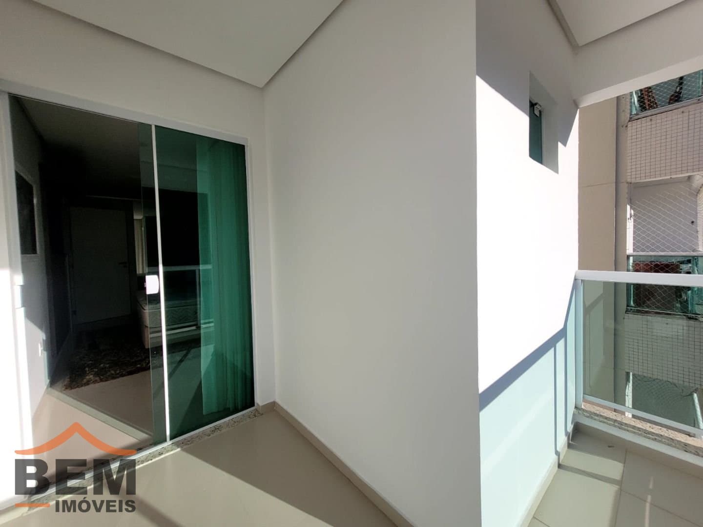 Apartamento para alugar com 3 quartos e 110 m² no bairro Cabeçudas, em Itajaí.