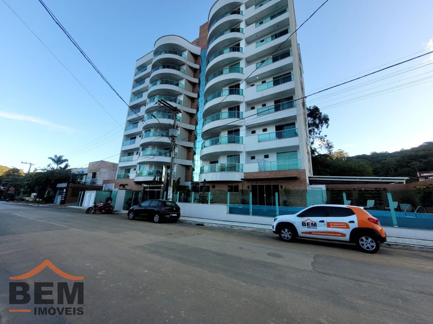 Apartamento para alugar com 3 quartos e 110 m² no bairro Cabeçudas, em Itajaí.